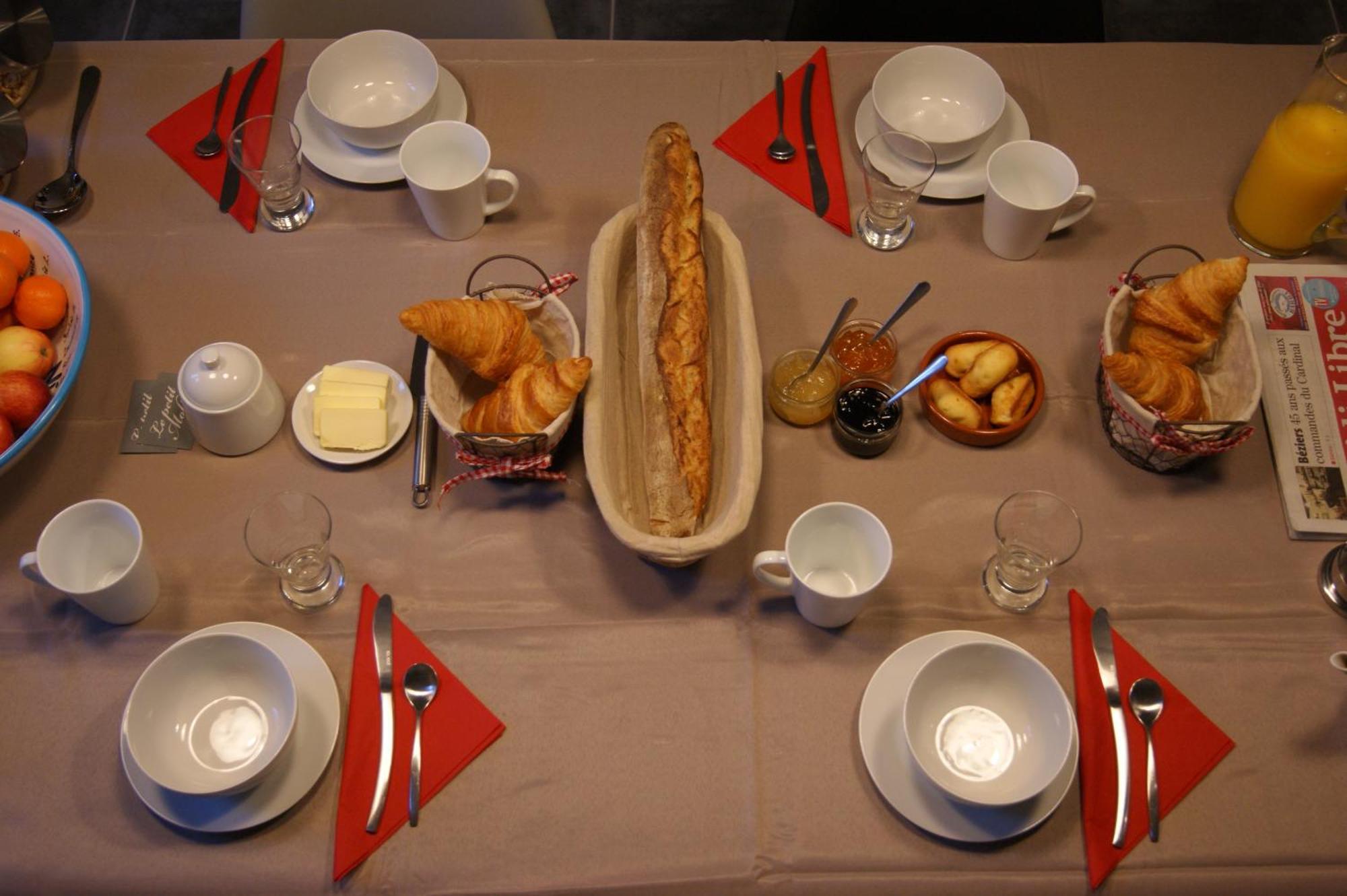 Bed and Breakfast Le Petit Moliere Servian Zewnętrze zdjęcie